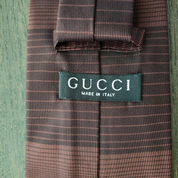 GUCCI 100% Silk Necktie - Burgundy - Picture 4 of 7